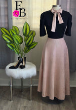 Cargar imagen en el visor de la galería, Suede Pink Maxi Dress
