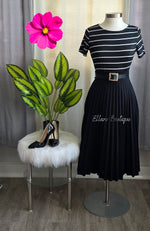 Cargar imagen en el visor de la galería, Black Stripe Bodysuit
