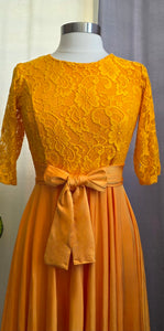 Encaje Maxi Dress Mostaza