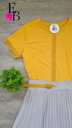 Cargar imagen en el visor de la galería, Blusa Mostaza
