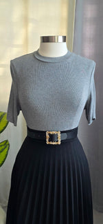 Cargar imagen en el visor de la galería, Grey Top
