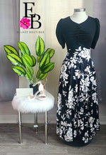 Cargar imagen en el visor de la galería, Black Floral Maxi Dress
