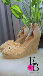 Cargar imagen en el visor de la galería, Beige Platforms
