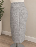 Cargar imagen en el visor de la galería, Black Top &amp; Grey Skirt Set
